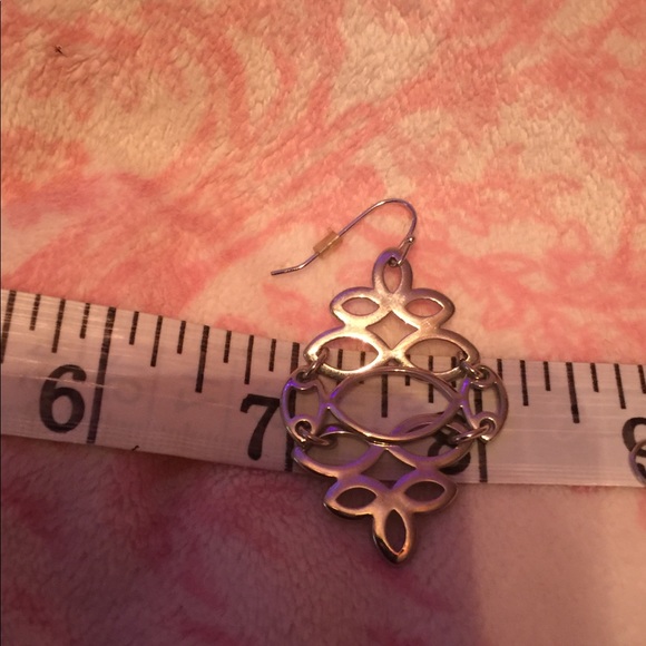 Earrings - Picture 4 of 7